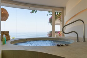 Grand Miramar All Luxury Suites & Residences