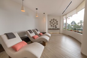 Grand Miramar All Luxury Suites & Residences