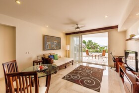 Grand Miramar All Luxury Suites & Residences