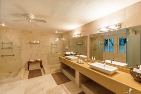 Grand Miramar All Luxury Suites & Residences
