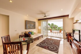 Grand Miramar All Luxury Suites & Residences