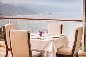 Grand Miramar All Luxury Suites & Residences