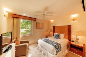 Grand Miramar All Luxury Suites & Residences