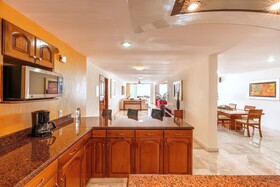 Grand Miramar All Luxury Suites & Residences