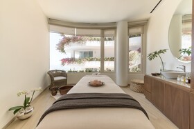 Grand Miramar All Luxury Suites & Residences