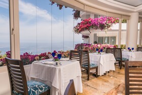 Grand Miramar All Luxury Suites & Residences