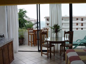 La Terraza Inn