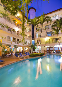 Los Arcos Suites