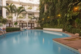 Los Arcos Suites