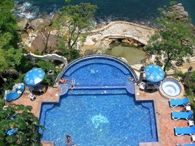 Mar Sereno Hotel & Suites