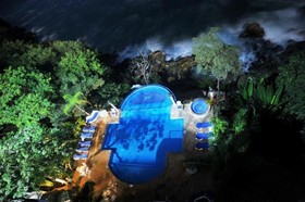 Mar Sereno Hotel & Suites