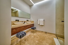 Maxwell Collection At Soho