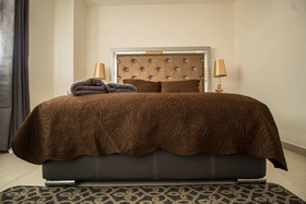 Niza Five Luxury Beach Apartments