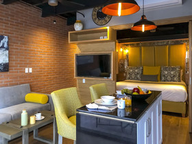 Pinnacle Resorts 179