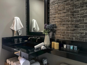 Pinnacle Resorts 179