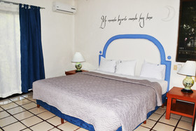 Puerto De Luna Pet Friendly & Family Suites