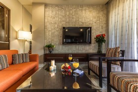 Pinnacle Resorts 220