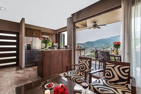 Pinnacle Resorts 220