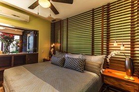 Pinnacle Resorts 220