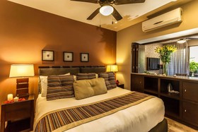 Pinnacle Resorts 220