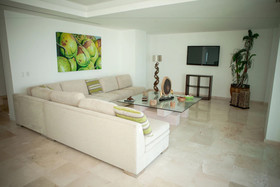 Shangri La Penthouses by Cheap Getaway