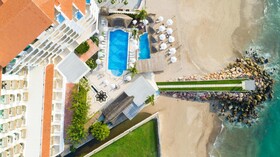 Villa Premiere Boutique Hotel & Romantic Getaway