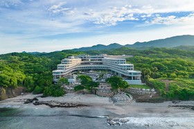Dreams Bahia Mita Surf & Spa Resort