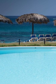 Manta Raya Hotel