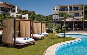 Manta Raya Hotel