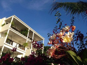 Manta Raya Hotel