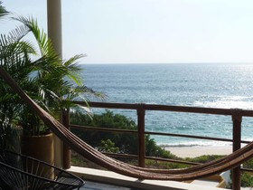 Manta Raya Hotel