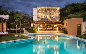 Manta Raya Hotel