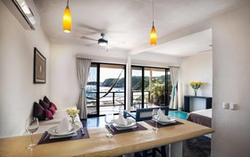 Manta Raya Hotel