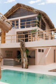 Xeno Hotel Boutique