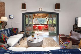 Casita Cocoon 1BR by Casago