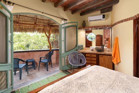 Casita Cocoon 1BR by Casago