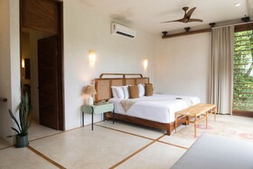 Tokipa at Punta Sayulita