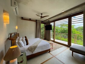 Tokipa at Punta Sayulita