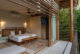 Tokipa at Punta Sayulita
