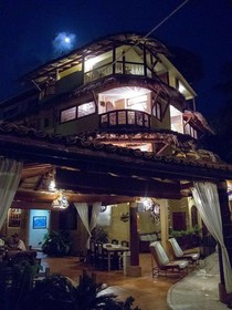 Hotel Villas Las Azucenas