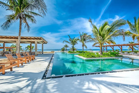 Marea Beachfront Villas