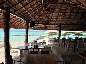 Chichis and Charlies