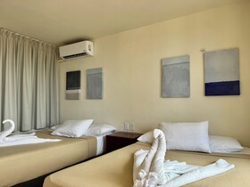 Chichis and Charlies