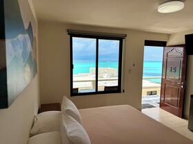 Chichis and Charlies