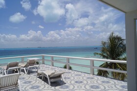 Chichis and Charlies