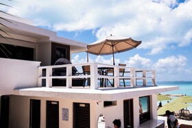 Chichis and Charlies