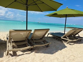 Chichis and Charlies