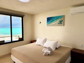 Chichis and Charlies