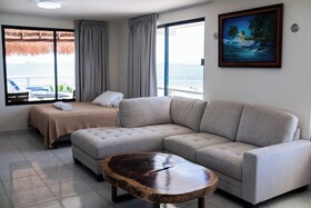 Chichis and Charlies