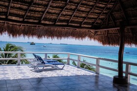 Chichis and Charlies